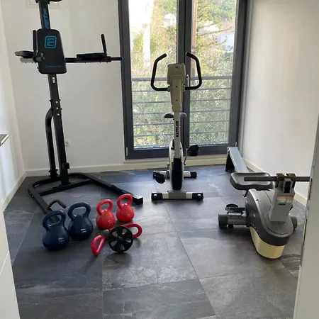 Villapetra ; Veliko Brdo * Makarska