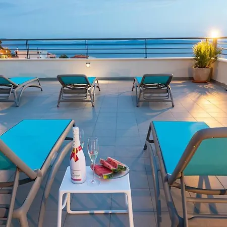 Villapetra ; Veliko Brdo Makarska