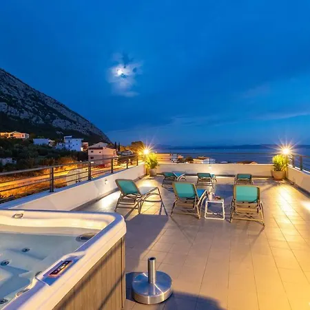 Villapetra ; Veliko Brdo * Makarska