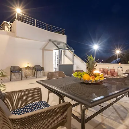 Villapetra ; Veliko Brdo