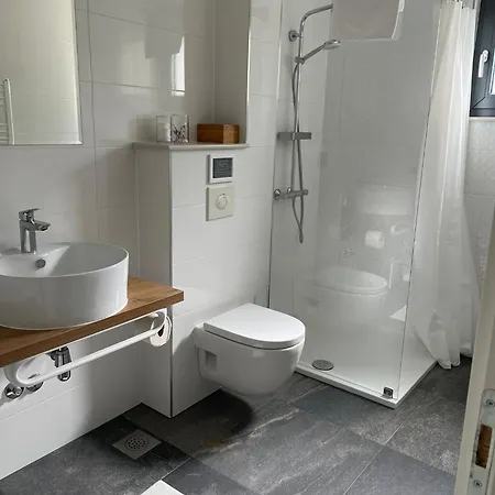 Villapetra ; Veliko Brdo * Makarska