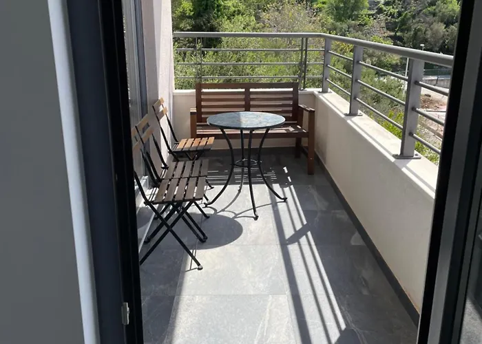 Villapetra Veliko Brdo * מאקרסקה