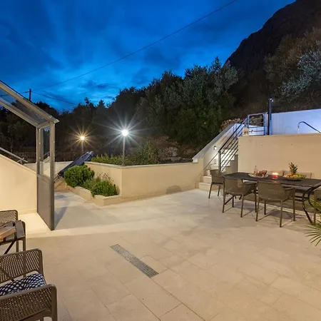 Villapetra Veliko Brdo Makarska